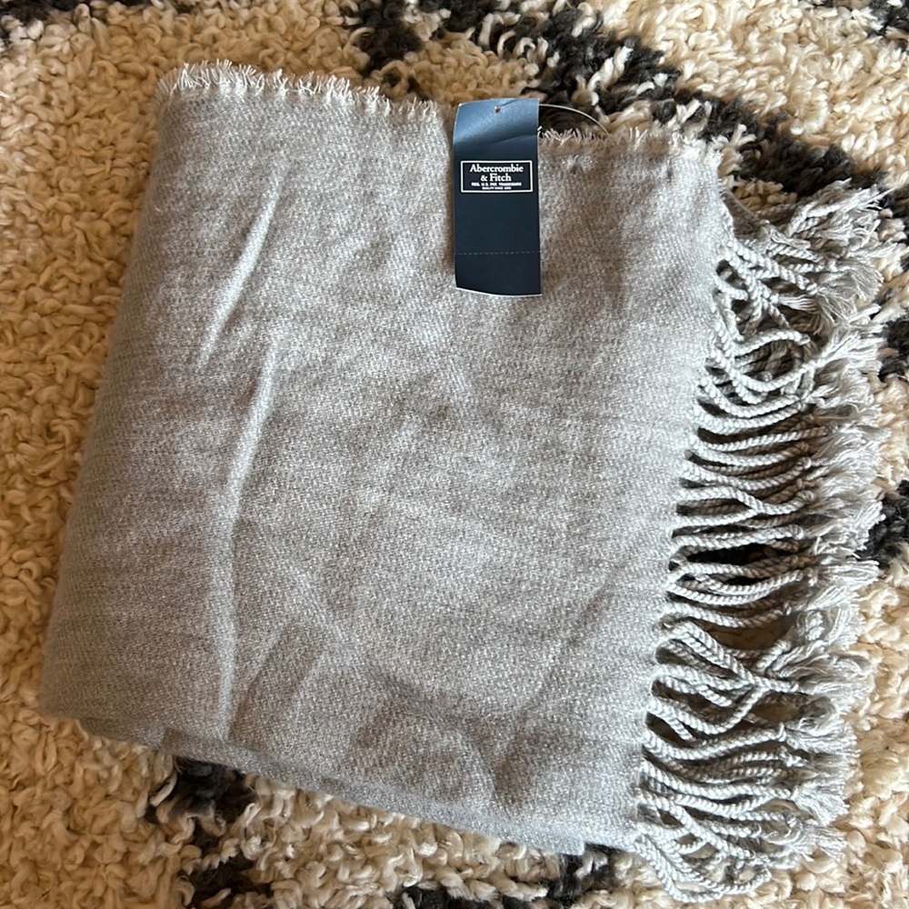 A&F blanket scarf